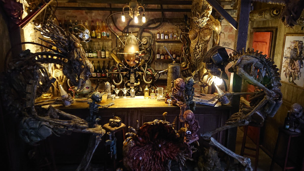 extra vol.19 "H.M.S. Fantasy Creatures Modeling Works"