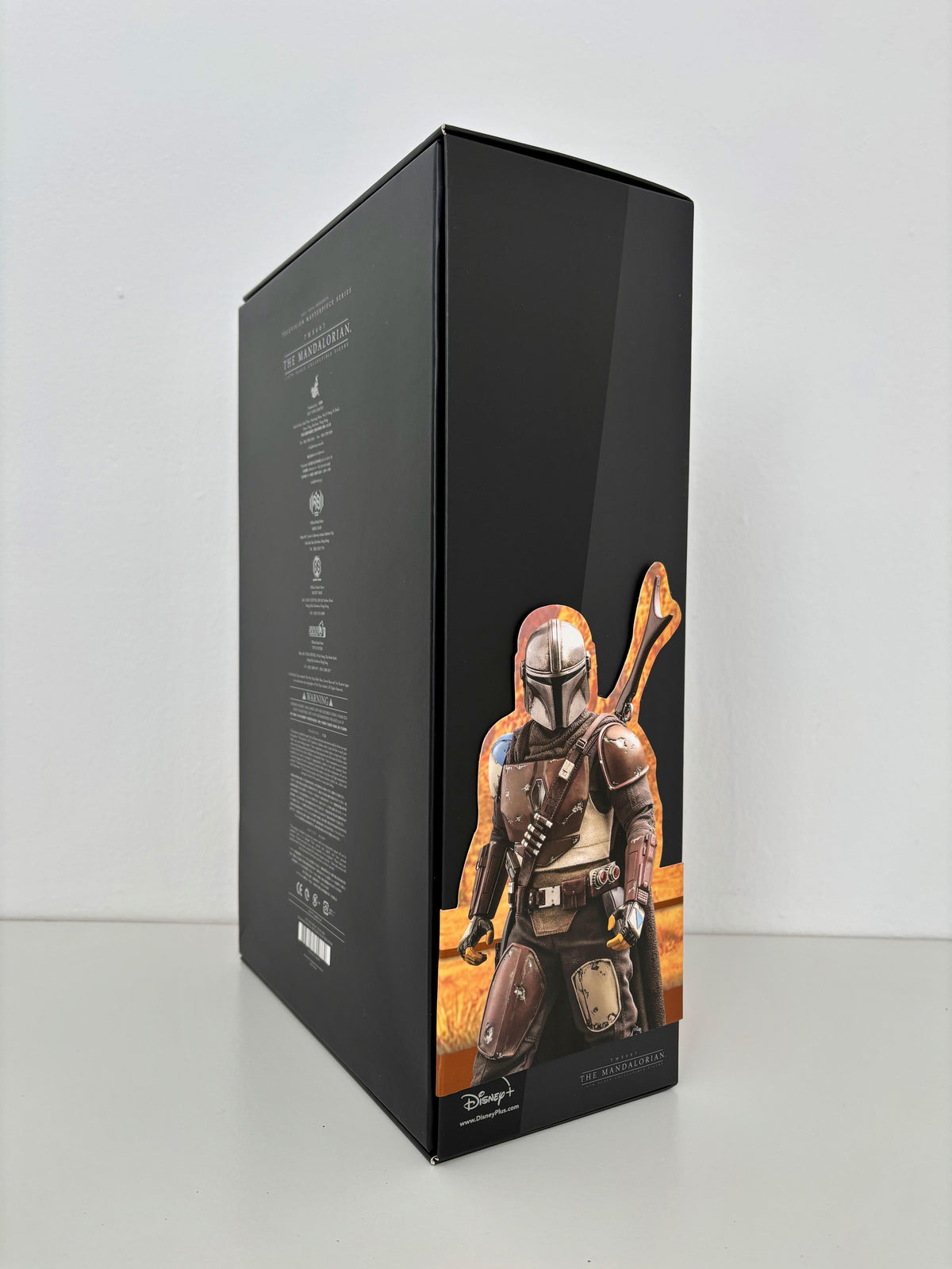 Hot Toys Star Wars "The Mandalorian" - Television Masterpiece Series The Mandalorian 1/6 Scale Collectible Figure*