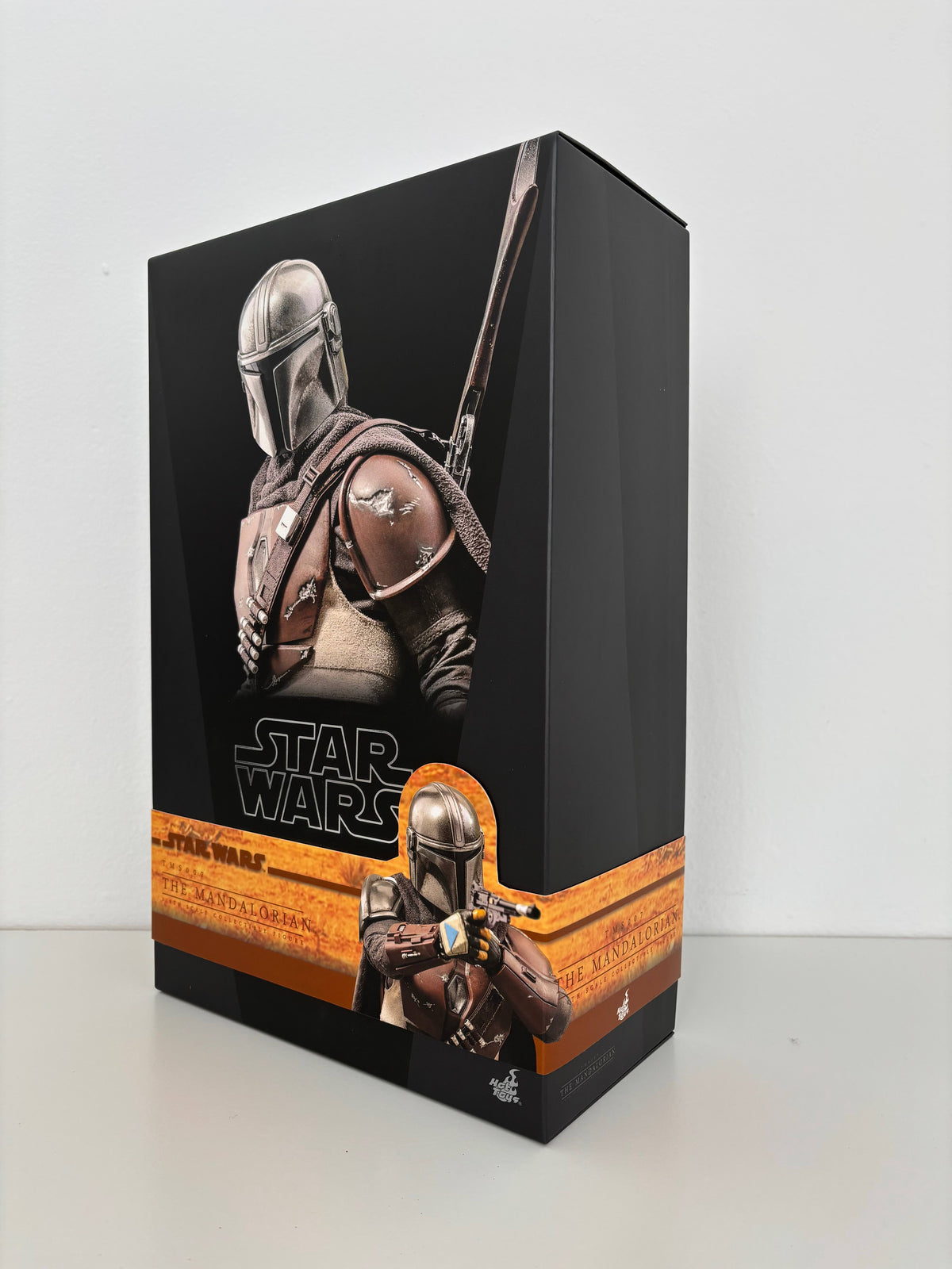 Hot Toys Star Wars "The Mandalorian" - Television Masterpiece Series The Mandalorian 1/6 Scale Collectible Figure*