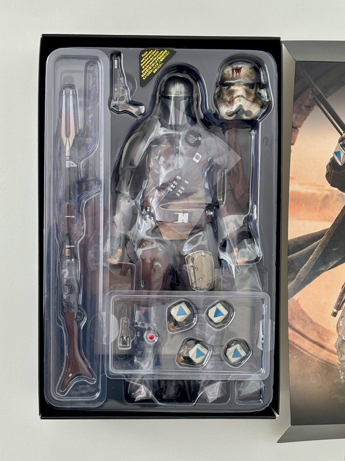 Hot Toys Star Wars "The Mandalorian" - Television Masterpiece Series The Mandalorian 1/6 Scale Collectible Figure*